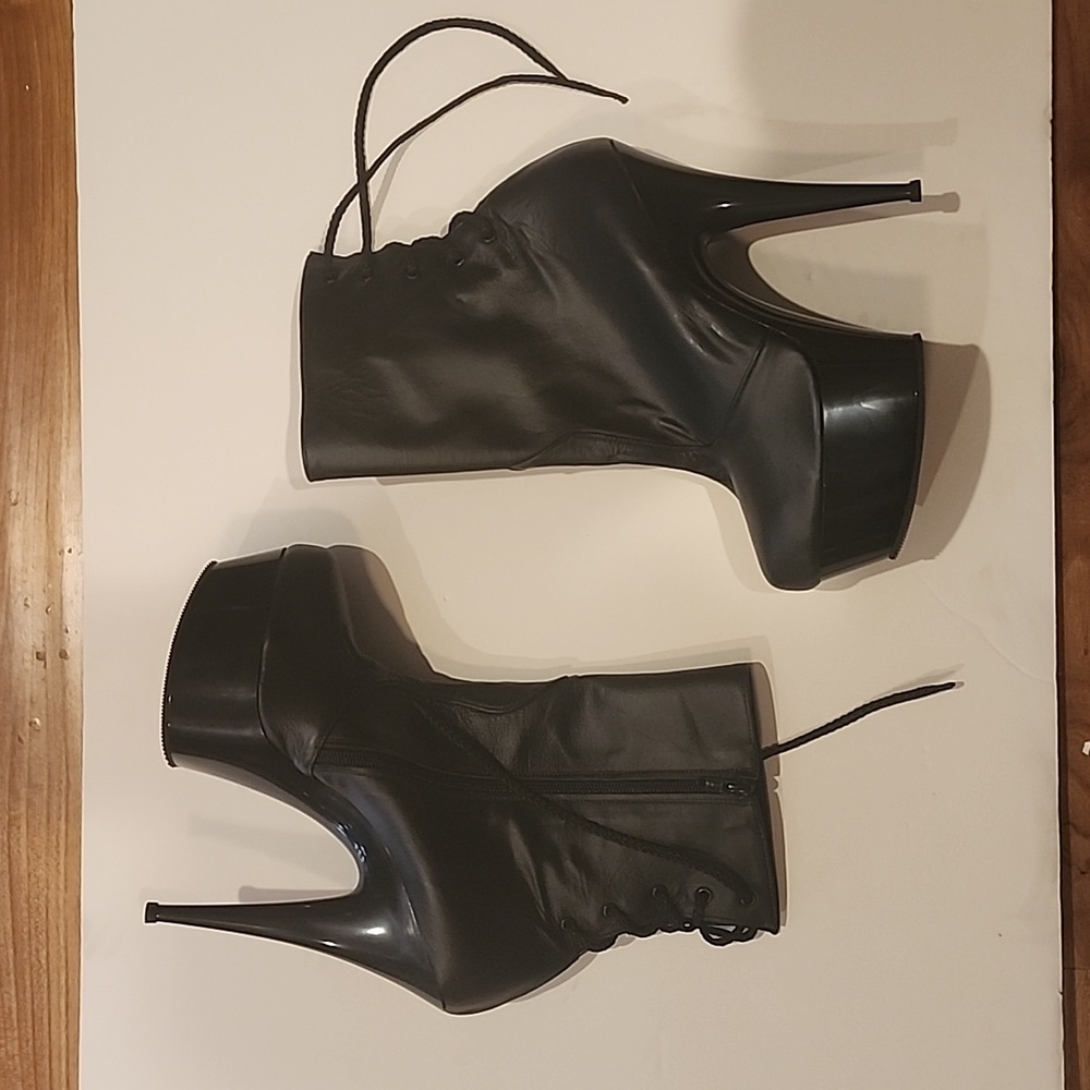 BLACK LEATHER CUSTOM ANKLE BOOT